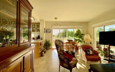 Acogedor apartamento con gran terraza en Sierra Altea Golf.